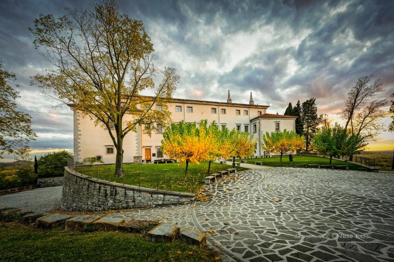 Vila Vipolze - Rooms & J. Suites Esterno foto